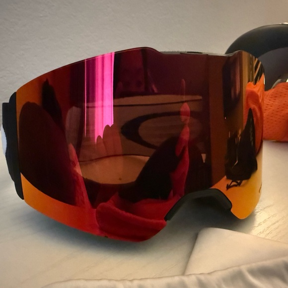 Oakley Prizm Snow Goggles - Red and White - Picture 3 of 4